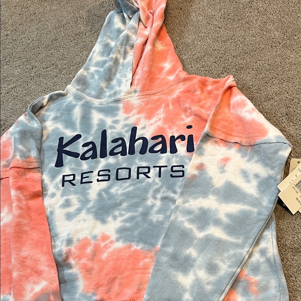 Kalahari resorts cropped tie-dye hoodie new with tags youth medium